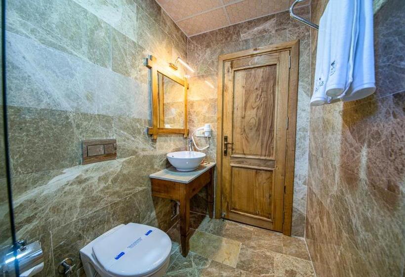 标准间, Remus Romulus Cappadocia