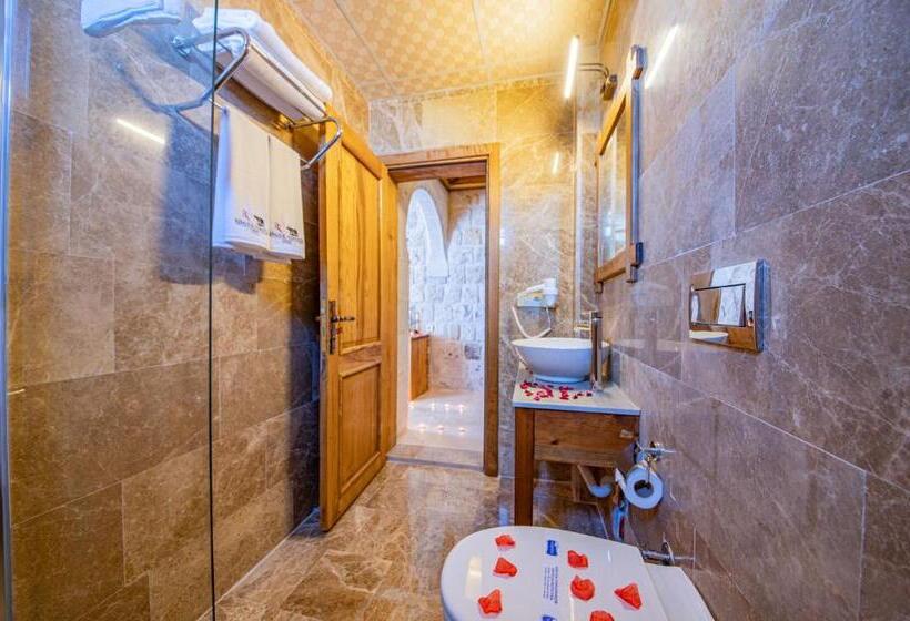 标准间, Remus Romulus Cappadocia