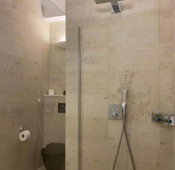 اتاق لوکس, The White Knight Premium Boutique
