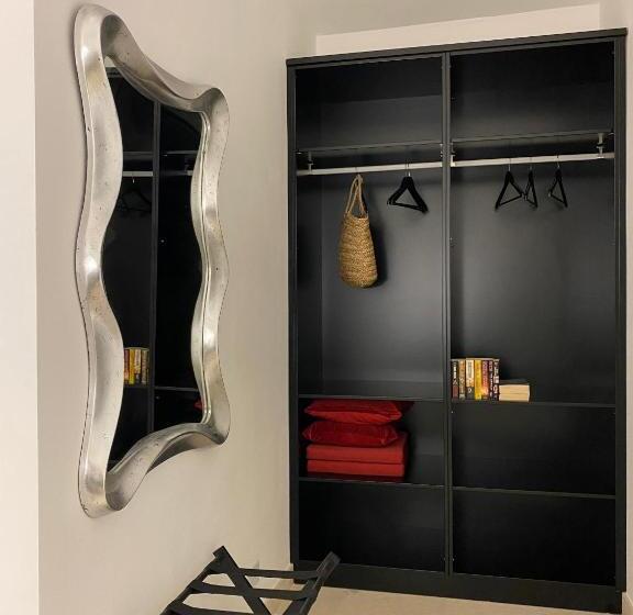 اتاق لوکس, The White Knight Premium Boutique