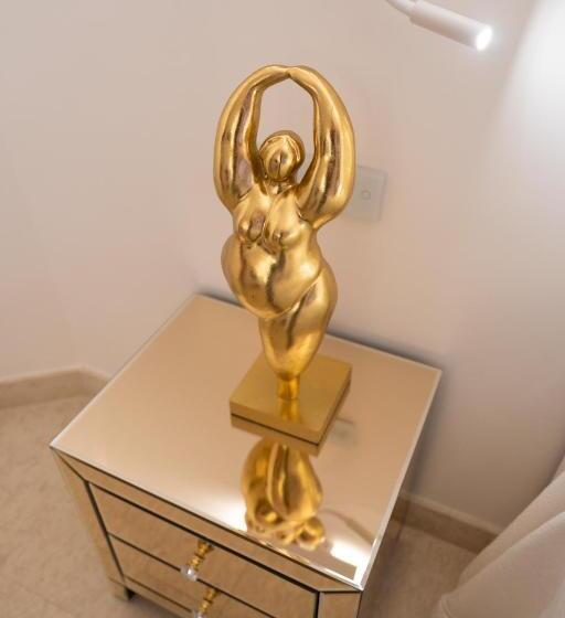 اتاق استاندارد با تخت بزرگ برای معلولان, The White Knight Premium Boutique