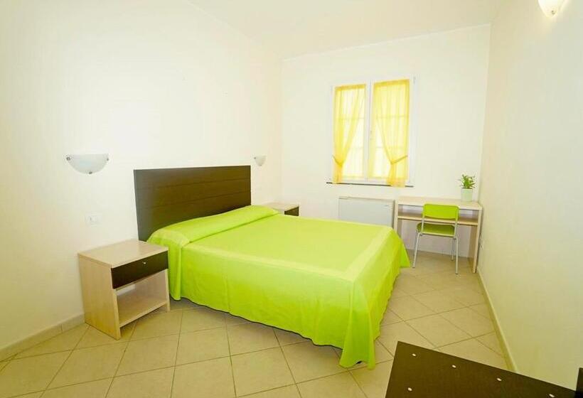 Номер Дюплекс, Isa Residence With Swimming Pool In Mazzanta At Only 600 Meters From The Beach, Apartments With Air