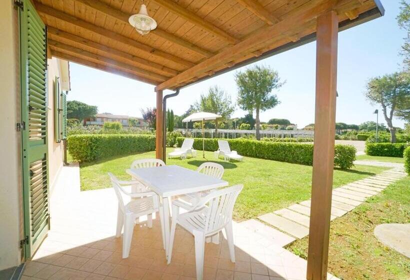 Апартаменты 1 Спальня, Isa Residence With Swimming Pool In Mazzanta At Only 600 Meters From The Beach, Apartments With Air