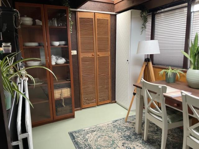 带1个卧室的带阳台的公寓, Aan De Dijk