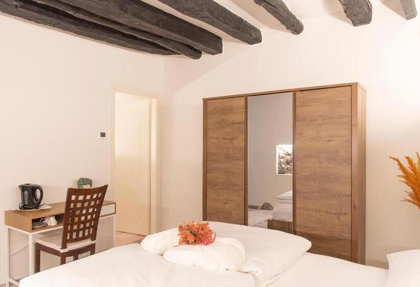 غرفة قياسية, La Curt Guest House