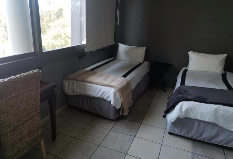 Семейный Номер, 268 On Ridge Guesthouse