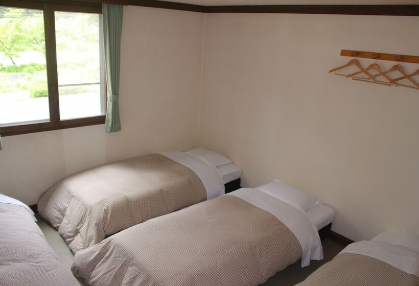 Номер Стандарт Четырехместный Совместный Санузел, Hakuba Goryu Pension Kurumi