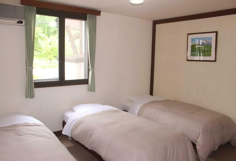 Трехместный Номер Стандарт Совместная Ванная, Hakuba Goryu Pension Kurumi