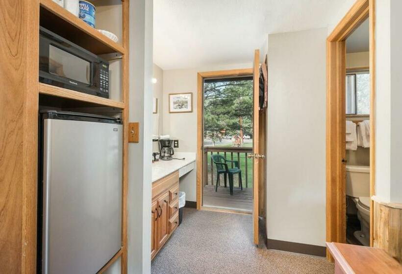 이그제큐티브 룸, 4 Seasons Inn On Fall River