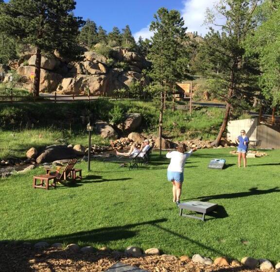 Люкс с гидромассажем, 4 Seasons Inn On Fall River