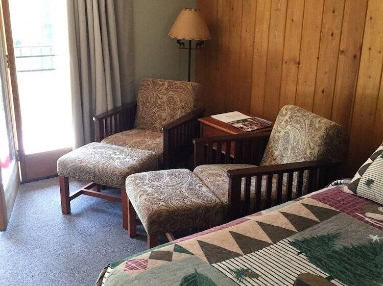 Номер Deluxe Вид на Горы, 4 Seasons Inn On Fall River