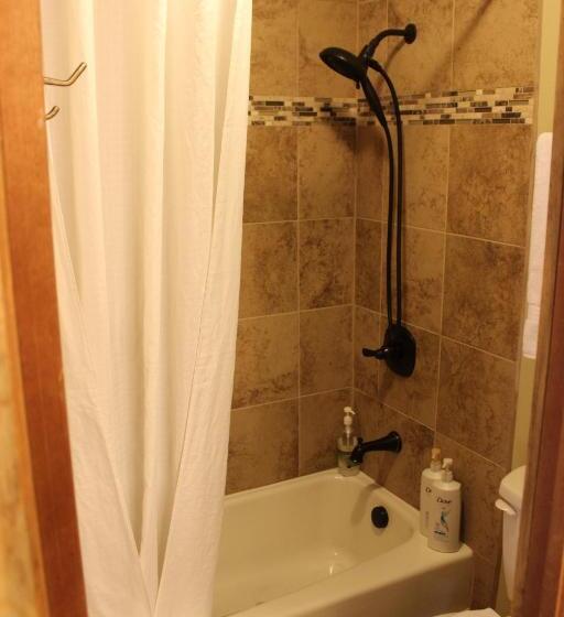 Номер Стандарт Индивидуальный, 4 Seasons Inn On Fall River
