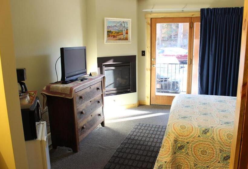 Номер Стандарт Индивидуальный, 4 Seasons Inn On Fall River