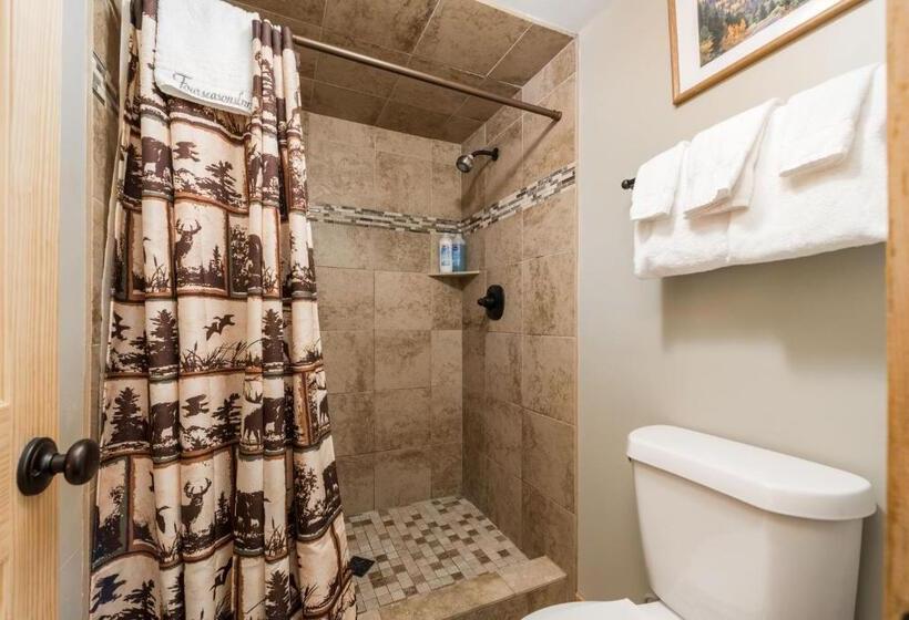 스탠다드 룸, 4 Seasons Inn On Fall River