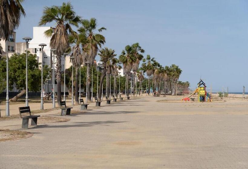 جناح مطل على المدينة, El Petit Palauet