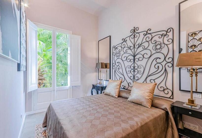 جناح مطلّ علي الحديقة, El Petit Palauet