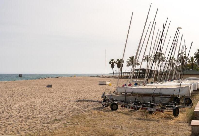 جناح جونيور مزوَّد بشرفة, El Petit Palauet
