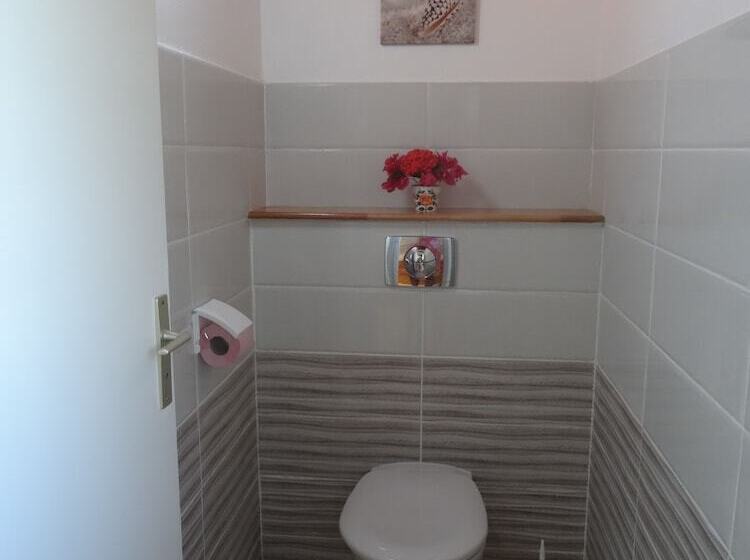 آپارتمان خانوادگی, Fanélie Location