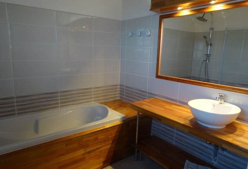 آپارتمان خانوادگی, Fanélie Location