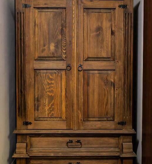 标准三人间, Five Stars Bed&breakfast