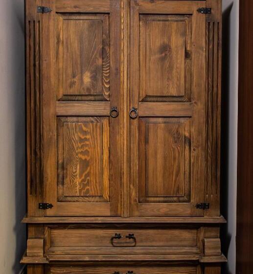 四人标准间, Five Stars Bed&breakfast