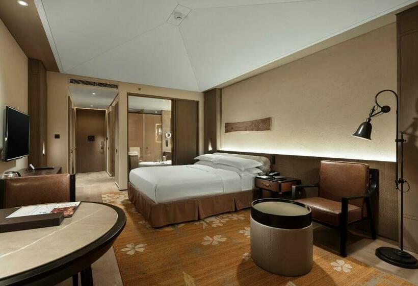 اتاق استاندارد با تخت بزرگ, Hilton Jiuzhaigou Resort