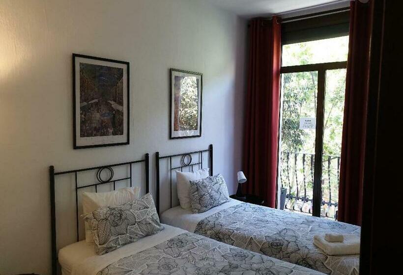 اتاق استاندارد با سرویس بهداشتی مشترک, Hostal Absolut Stay