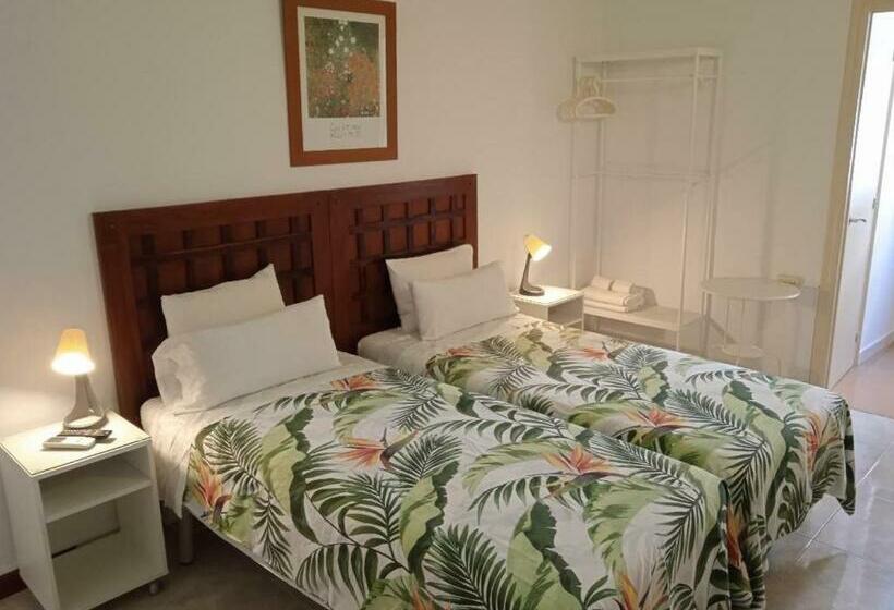اتاق استاندارد, Hostal Absolut Stay