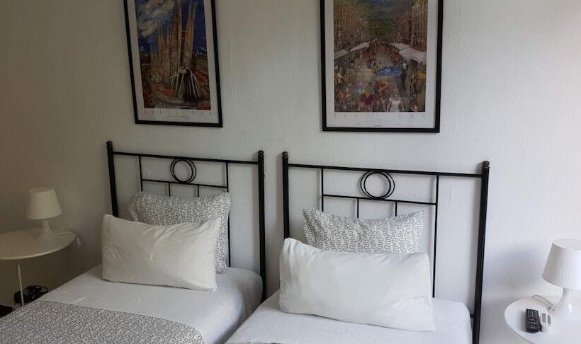 اتاق استاندارد با سرویس بهداشتی مشترک, Hostal Absolut Stay
