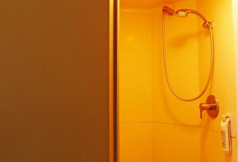 חדר סטנדרט לשלושה, Ibis Budget Honfleur Centre