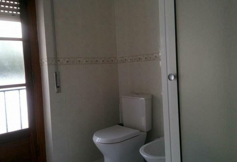 Номер Стандарт Совместная Ванная, Lá Em Cima