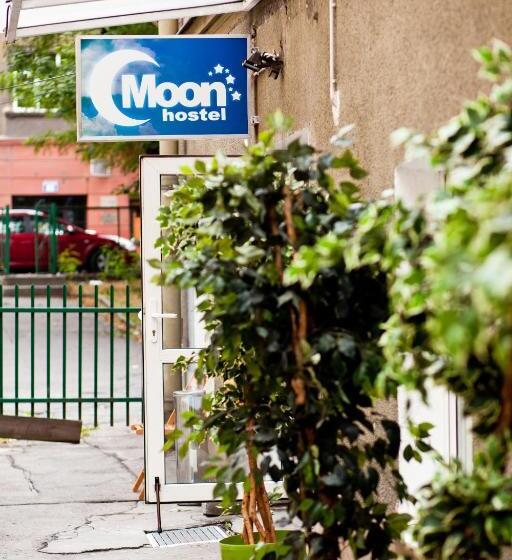 스탠다드 트리플 룸, Moon Hostel Kraków