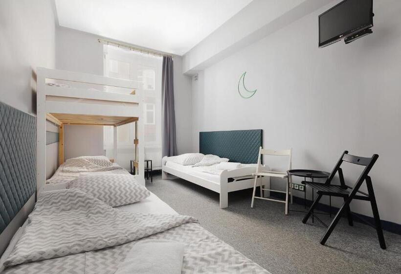 4인용 스탠다드 룸, Moon Hostel Kraków