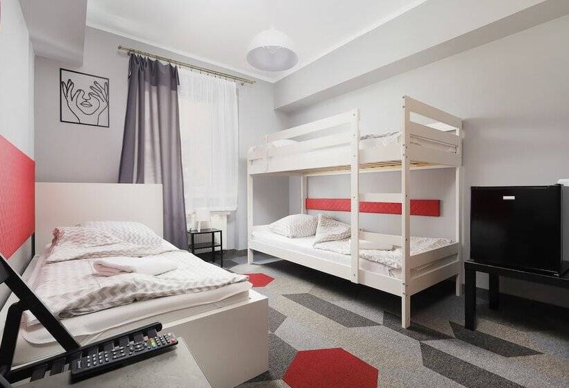 Quarto Triplo Estandar, Moon Hostel Kraków