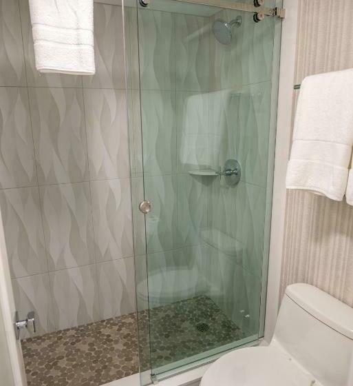 غرفة قياسية سرير كينج, Pelham House Resort