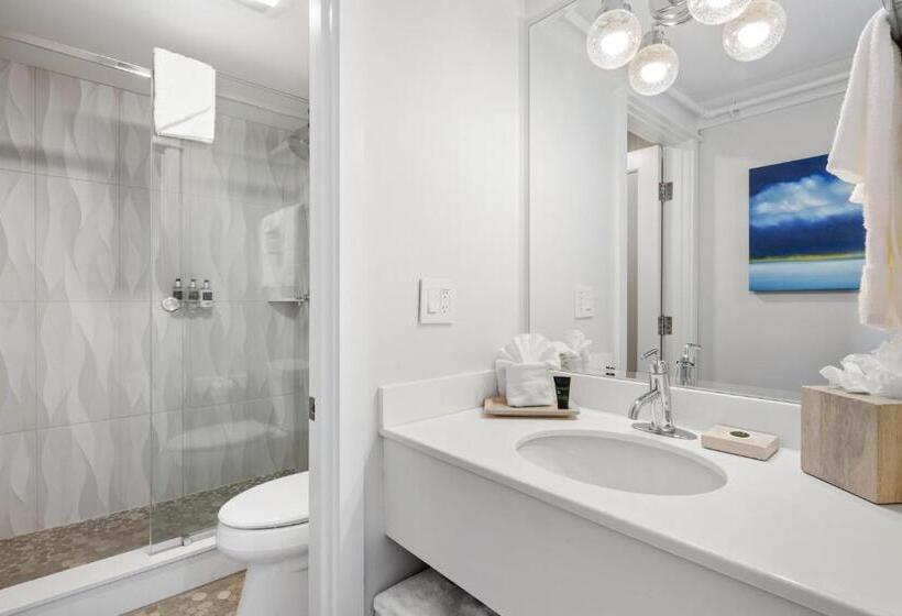 غرفة ديلوكس سرير كينج, Pelham House Resort