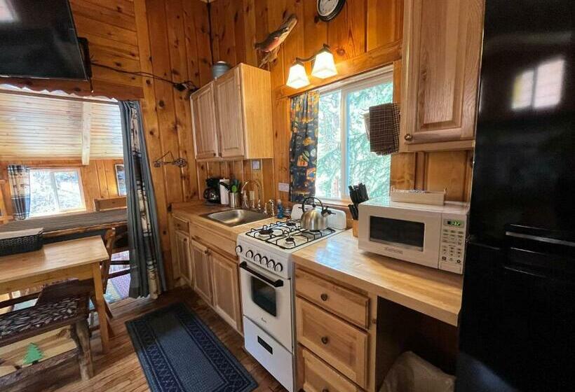 בקתה, Pine Haven Resort