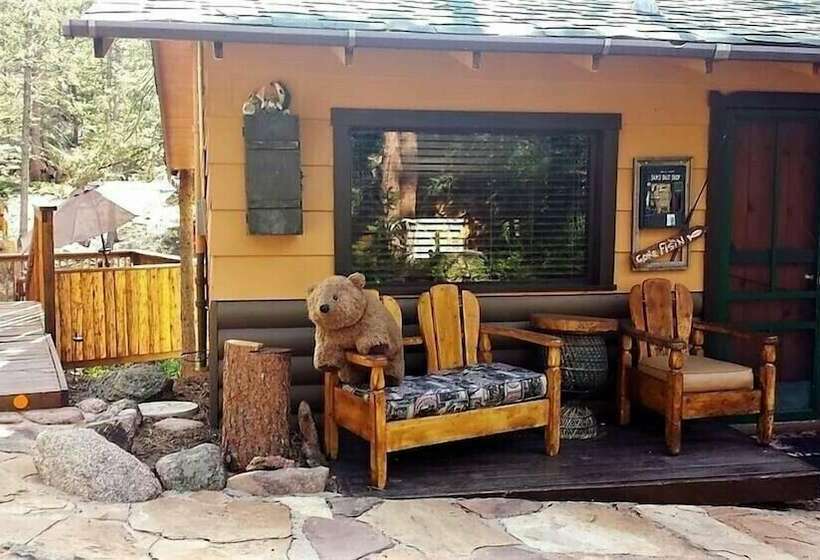 בקתה, Pine Haven Resort