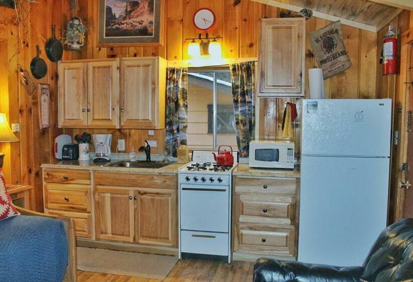 בקתה, Pine Haven Resort