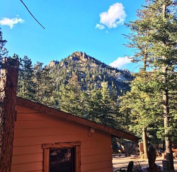 בקתה, Pine Haven Resort