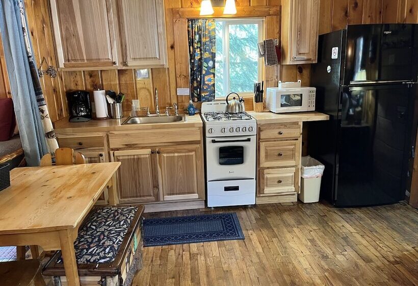 בקתה, Pine Haven Resort