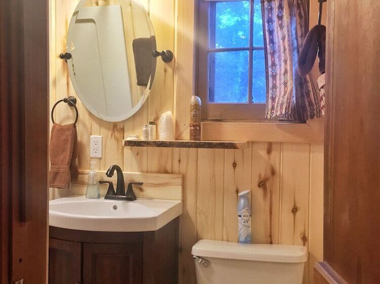 בקתה, Pine Haven Resort