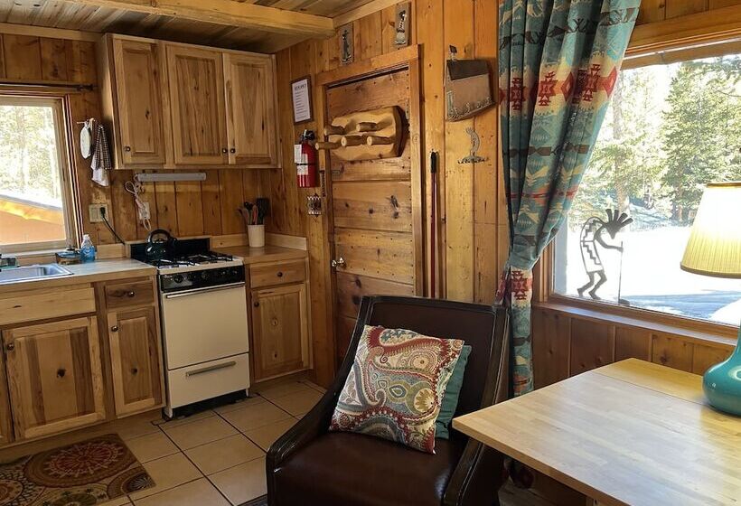 בקתה, Pine Haven Resort