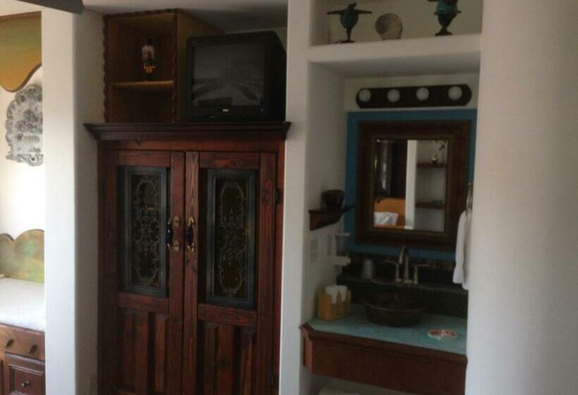 غرفة قياسية سرير كينج, Secret Garden Inn