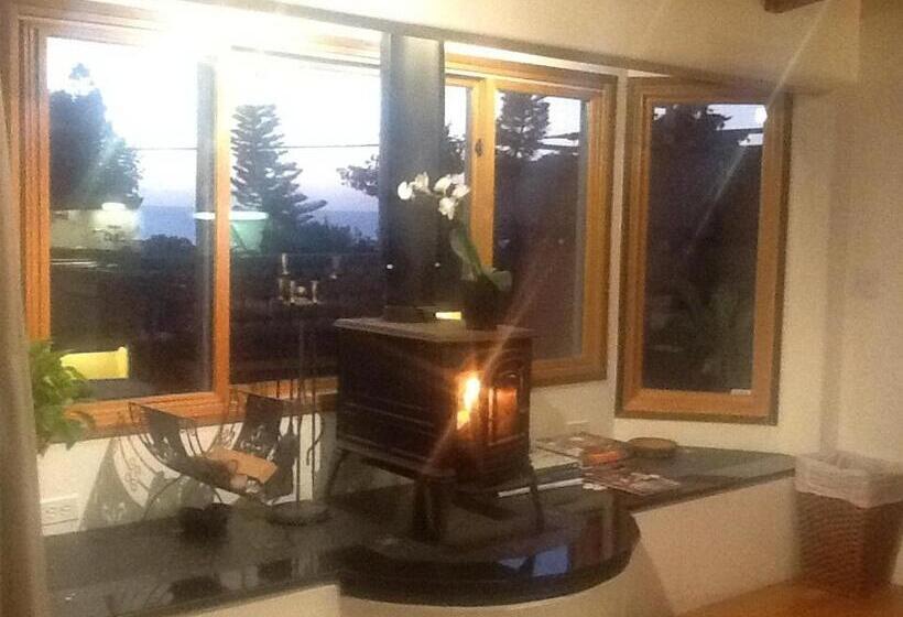 جناح بغرفتي نوم, Secret Garden Inn