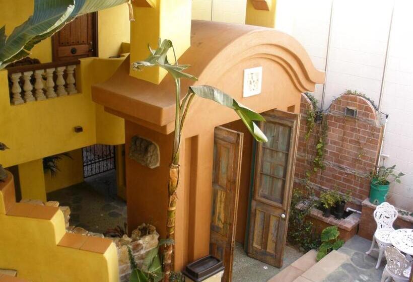 2 Bedrooms Suite Sea View, Secret Garden Inn