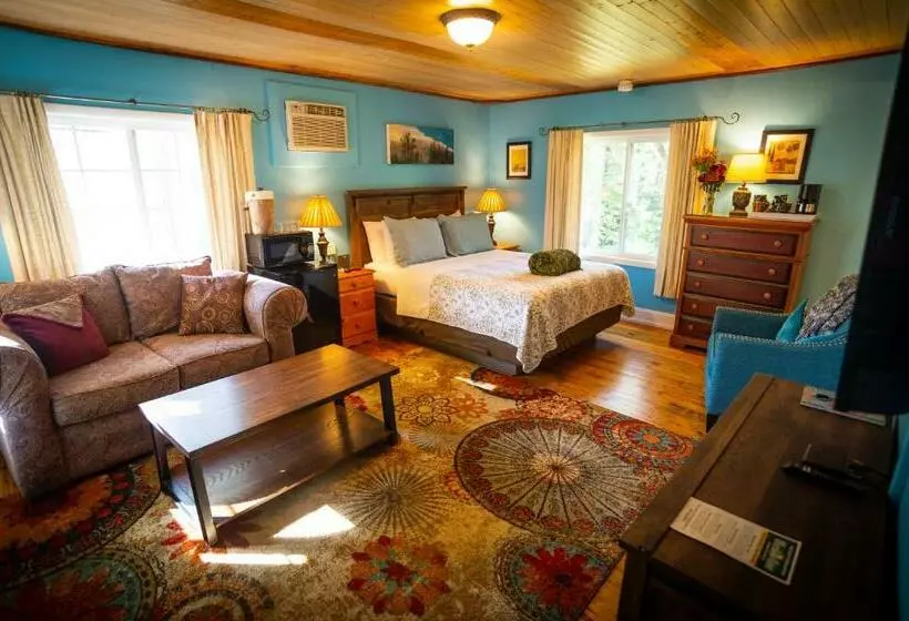 キャビン, Sherwood Court Cottages & Guest Rooms