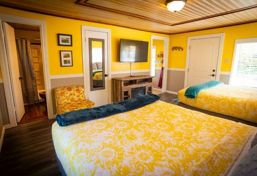 오두막, Sherwood Court Cottages & Guest Rooms
