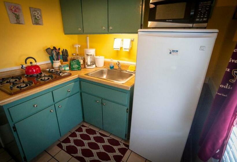 كابينة, Sherwood Court Cottages & Guest Rooms