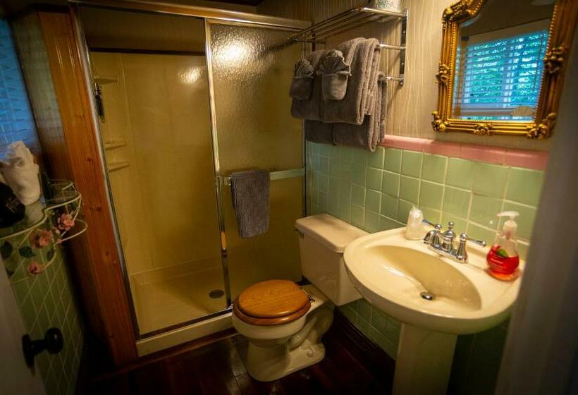 كابينة, Sherwood Court Cottages & Guest Rooms